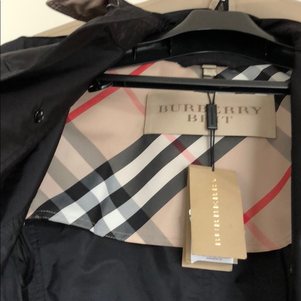 Burberry lightweight jacket - Picture 2 of 6